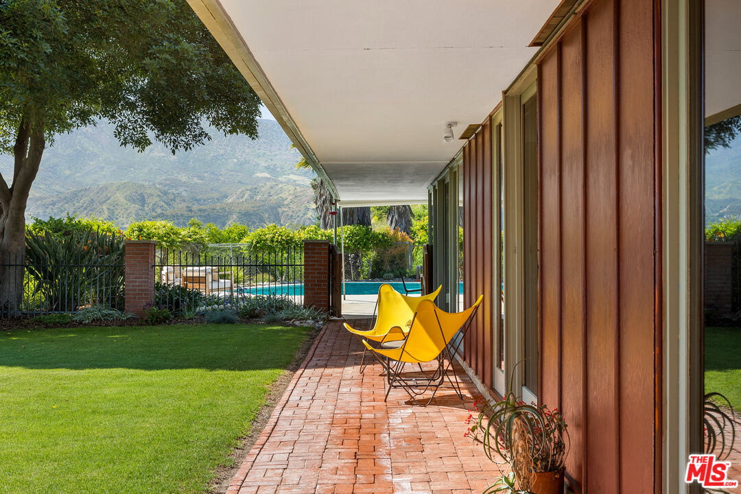 526 Hunter Drive Fillmore, CA 93015 - Photo 32 of 32 a view of a backyard with sitting area