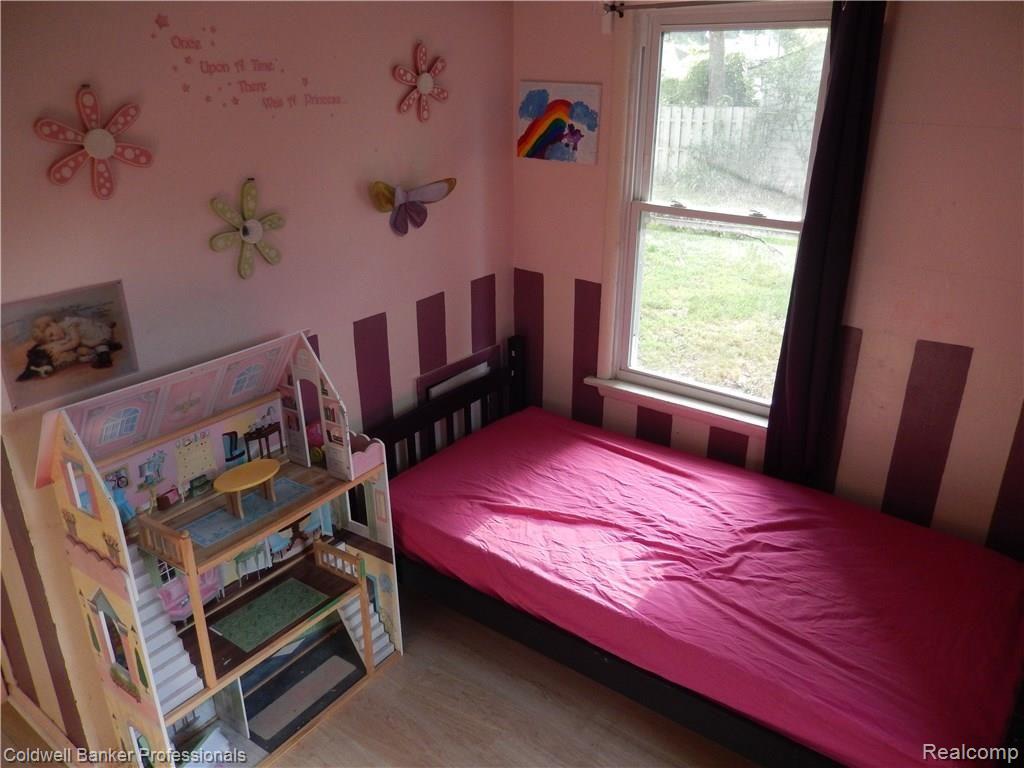 21223 Farmington Road Farmington, MI 48336 - Photo 12 of 36 DSCN2198.JPG
