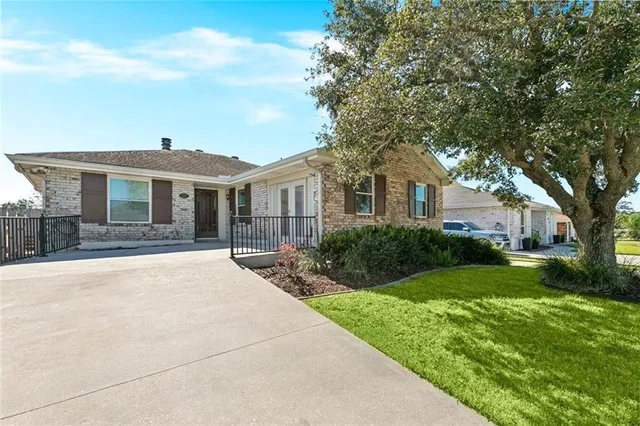 $315,000 | 413 Pellerin Drive, Kenner, LA 70065