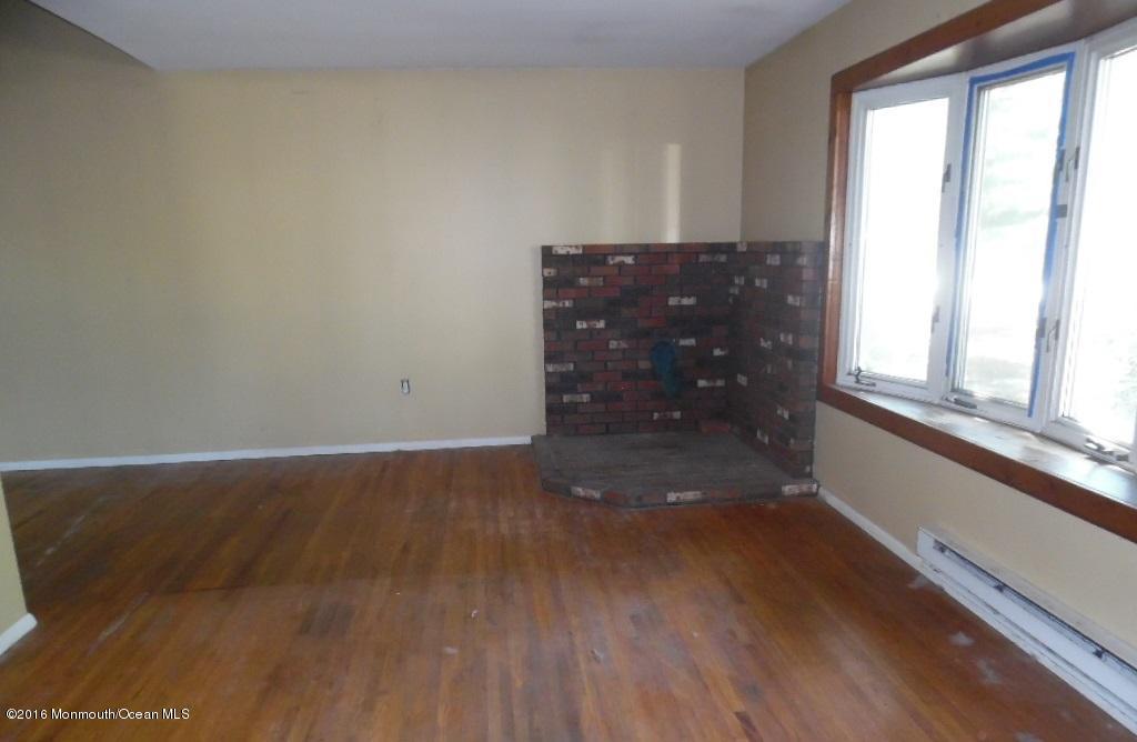 156 Commodore Road Manahawkin, NJ 08050 - Photo 3 of 9 SAM_3559