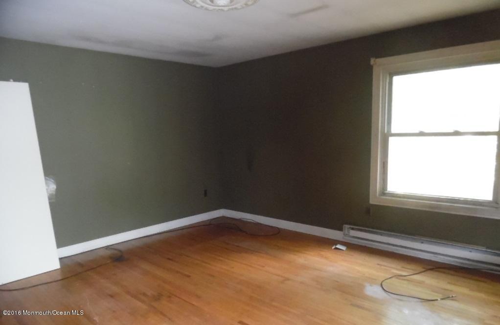 156 Commodore Road Manahawkin, NJ 08050 - Photo 4 of 9 SAM_3431