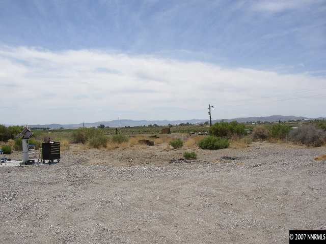 7580 Sandhill Road Fallon, NV 89406 - Photo 5 of 6 a view of a lake with a city