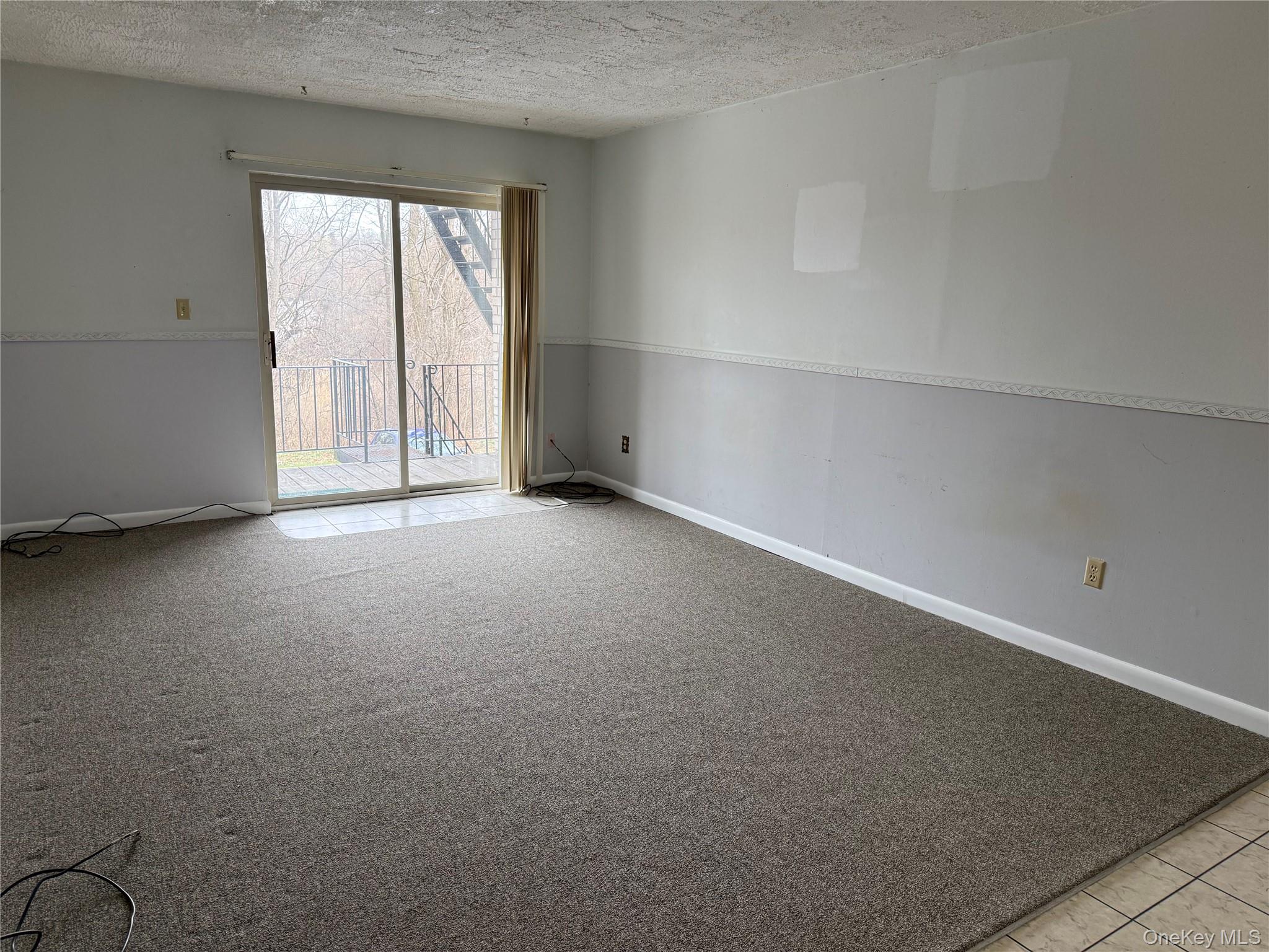 26 Cooper Road, Unit 811 Poughkeepsie, NY 12603 - Photo 9 of 25 Slider to deck