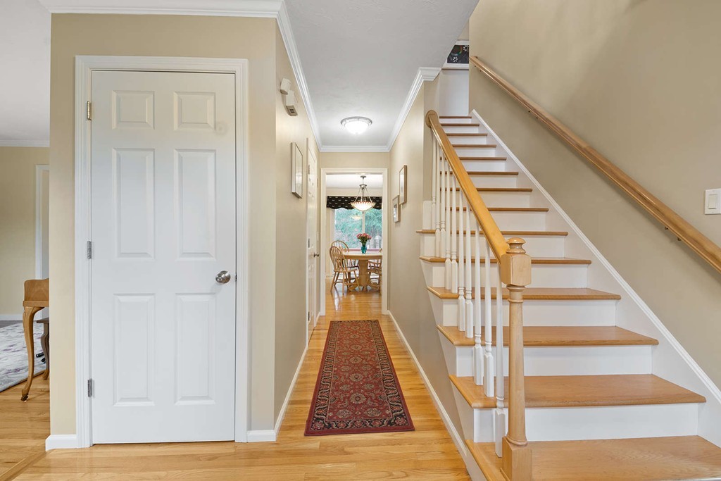 14 Daniel Shays Road Hopkinton, MA 01748 - Photo 4 of 29 Gallery Image 4