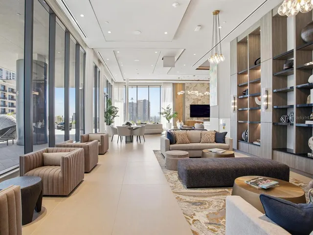 $5,950 | 275 1st Avenue South, Unit 2107, St. Petersburg, FL 33701