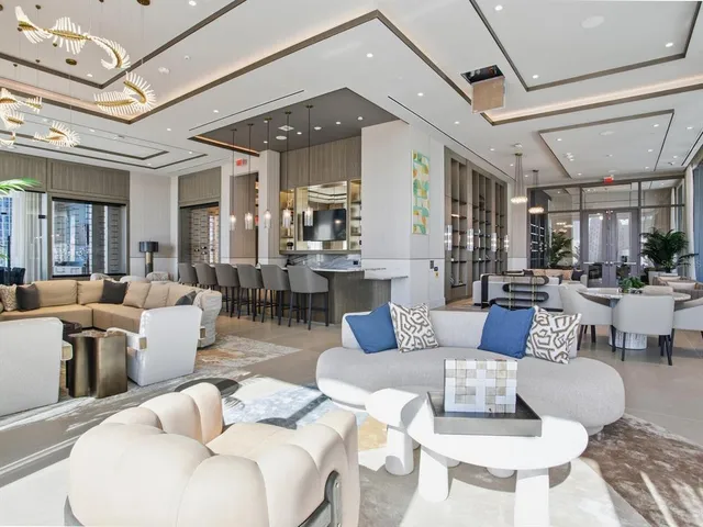 $5,950 | 275 1st Avenue South, Unit 2107, St. Petersburg, FL 33701