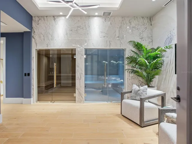 $5,950 | 275 1st Avenue South, Unit 2107, St. Petersburg, FL 33701