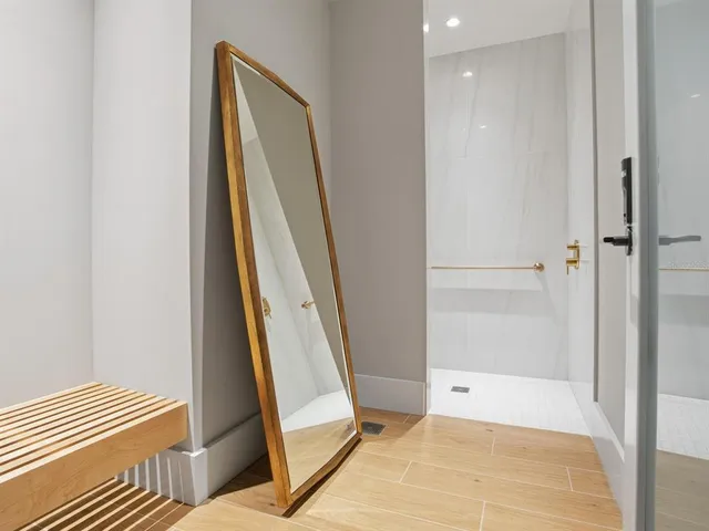 $5,950 | 275 1st Avenue South, Unit 2107, St. Petersburg, FL 33701