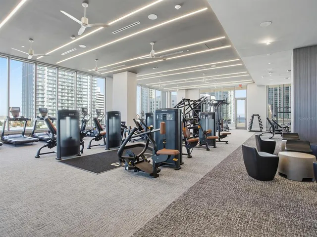 $5,950 | 275 1st Avenue South, Unit 2107, St. Petersburg, FL 33701