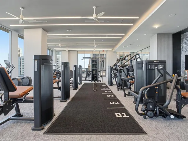 $5,950 | 275 1st Avenue South, Unit 2107, St. Petersburg, FL 33701