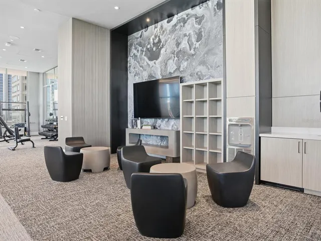 $5,950 | 275 1st Avenue South, Unit 2107, St. Petersburg, FL 33701