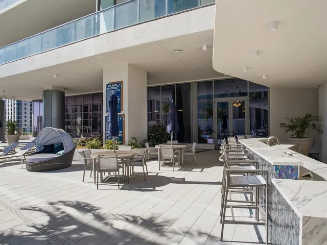 $5,950 | 275 1st Avenue South, Unit 2107, St. Petersburg, FL 33701