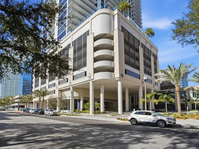 $5,950 | 275 1st Avenue South, Unit 2107, St. Petersburg, FL 33701