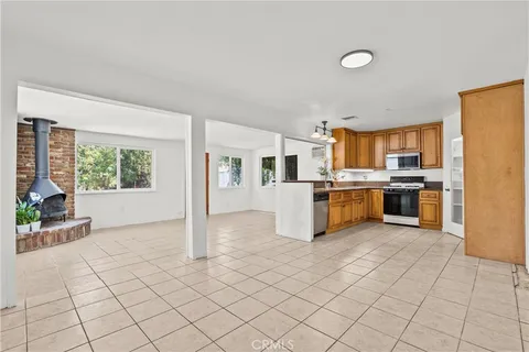 $750,000 | 21124 Rosedell Drive, Saugus, CA 91350