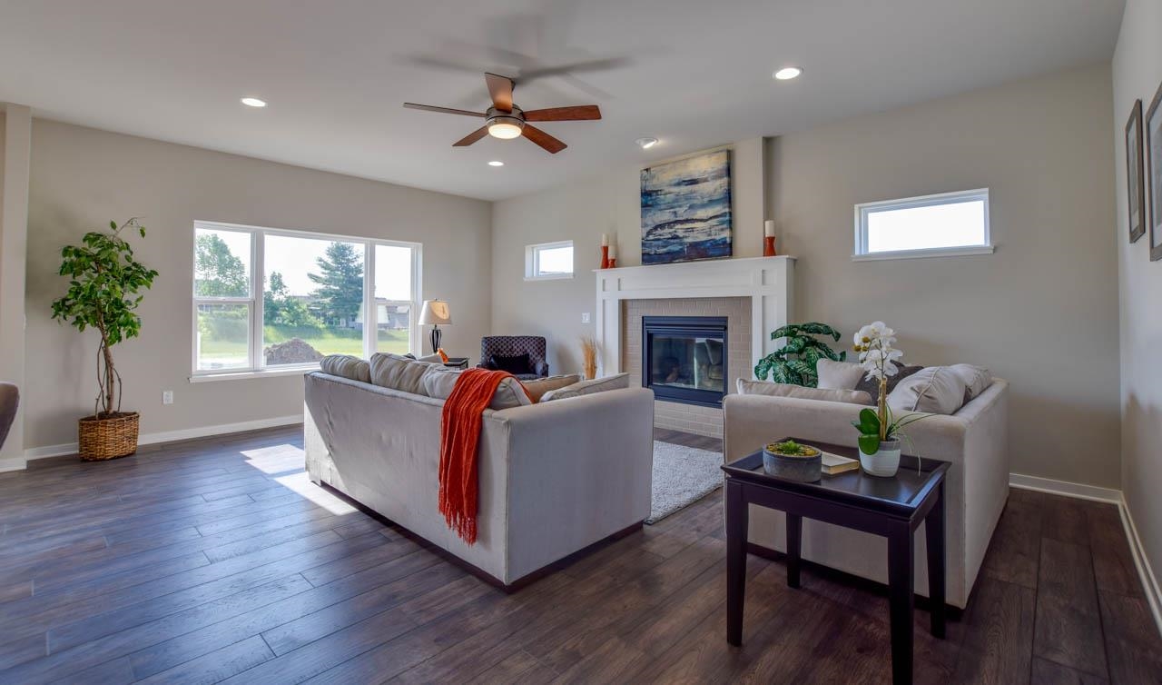 6595 Redpoll Circle Middleton, WI 53562 - Photo 4 of 36