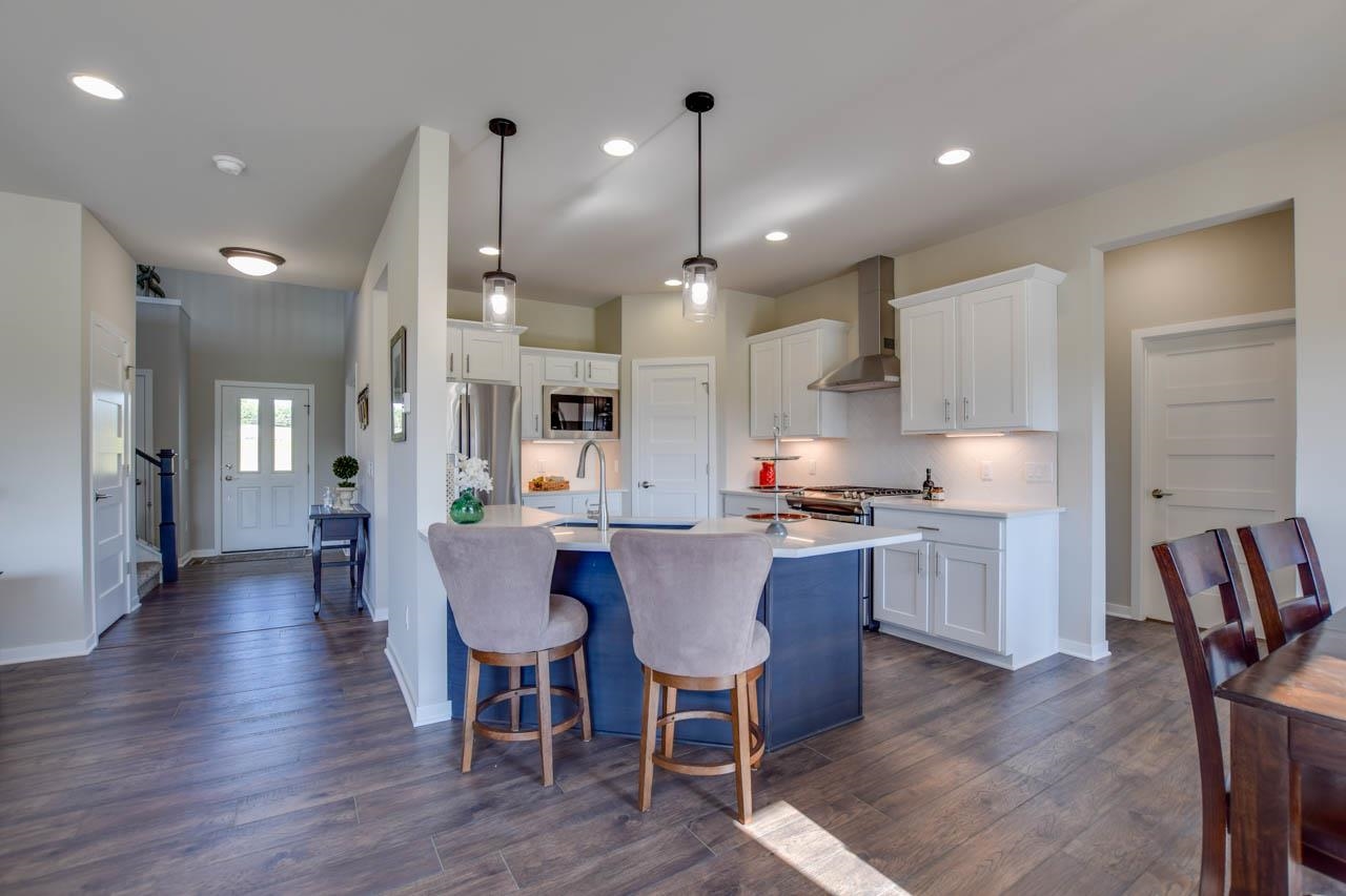 6595 Redpoll Circle Middleton, WI 53562 - Photo 8 of 36