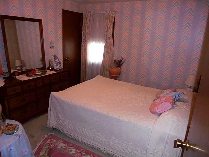 154 Rosemere Road Pawtucket, RI 02861 - Photo 8 of 10 Bedroom.