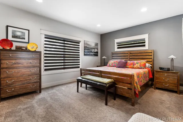 $1,199,000 | 6515 134th Avenue, Saugatuck, MI 49453