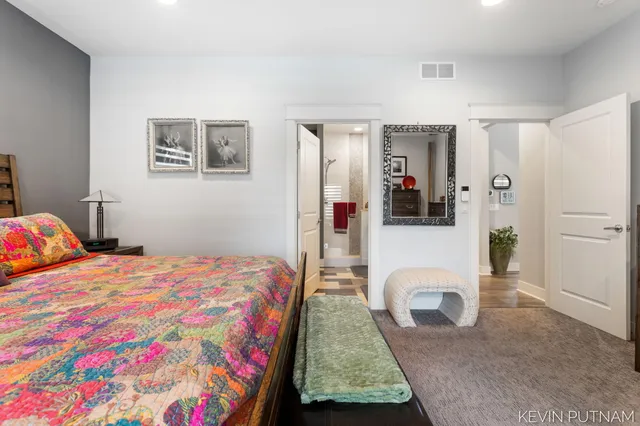 $1,199,000 | 6515 134th Avenue, Saugatuck, MI 49453