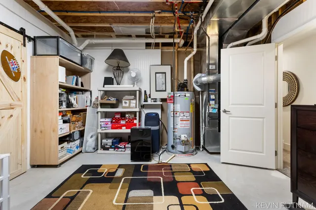 $1,199,000 | 6515 134th Avenue, Saugatuck, MI 49453