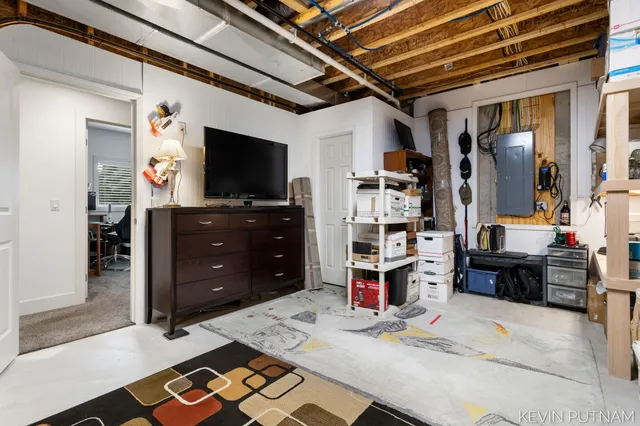 $1,199,000 | 6515 134th Avenue, Saugatuck, MI 49453