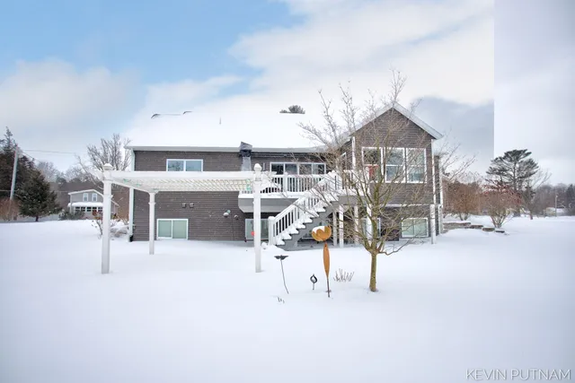 $1,199,000 | 6515 134th Avenue, Saugatuck, MI 49453