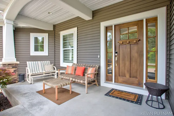 $1,199,000 | 6515 134th Avenue, Saugatuck, MI 49453