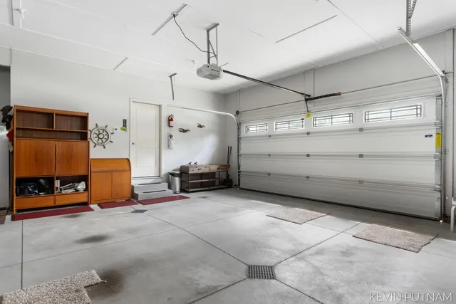 $1,199,000 | 6515 134th Avenue, Saugatuck, MI 49453