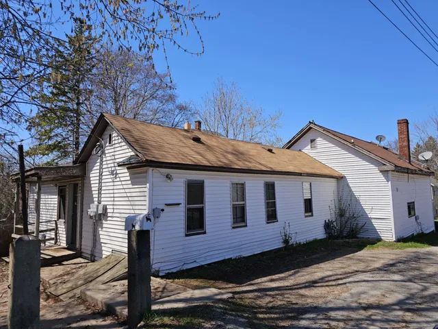 $75,500 | 411 5th Street, Iron Mountain, MI 49801