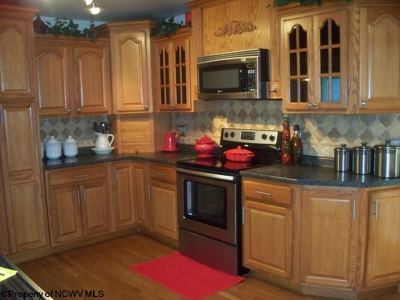 1998 Colfax Road Fairmont, WV 26554 - Photo 4 of 20 Gallery Image 4