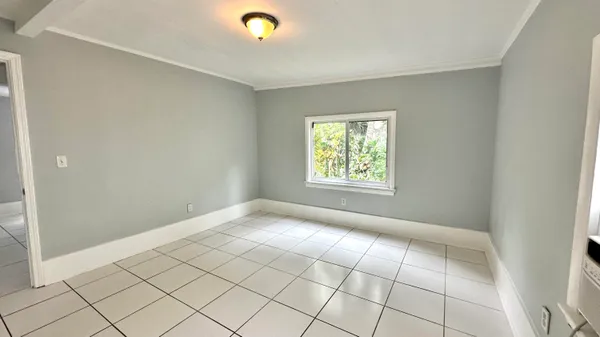 $1,790 | 313 South Lakeside Drive, Unit 2, Lake Worth Beach, FL 33460
