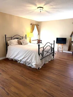 $275,000 | 3400 West Esplanade Avenue, Unit D, Metairie, LA 70002