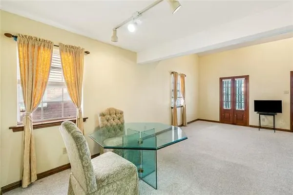 $264,000 | 3400 West Esplanade Avenue, Unit D, Metairie, LA 70002