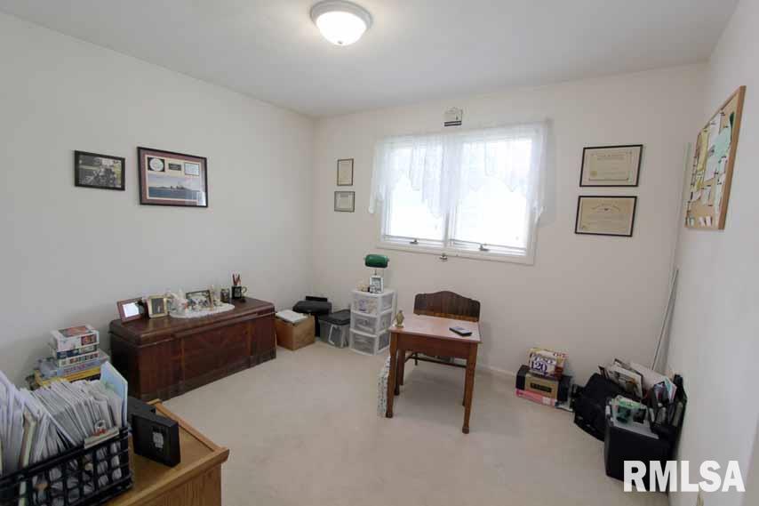 5611 West Fairview Road Peoria, IL 61607 - Photo 30 of 35