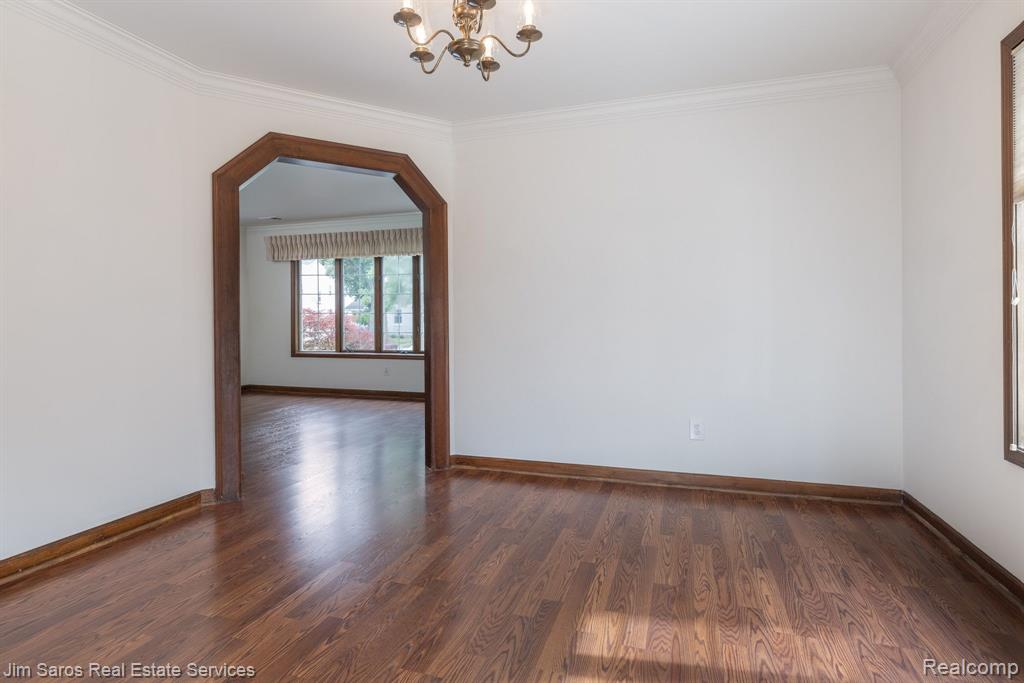 1769 Hampton Road Grosse Pointe Woods, MI 48236 - Photo 11 of 27
