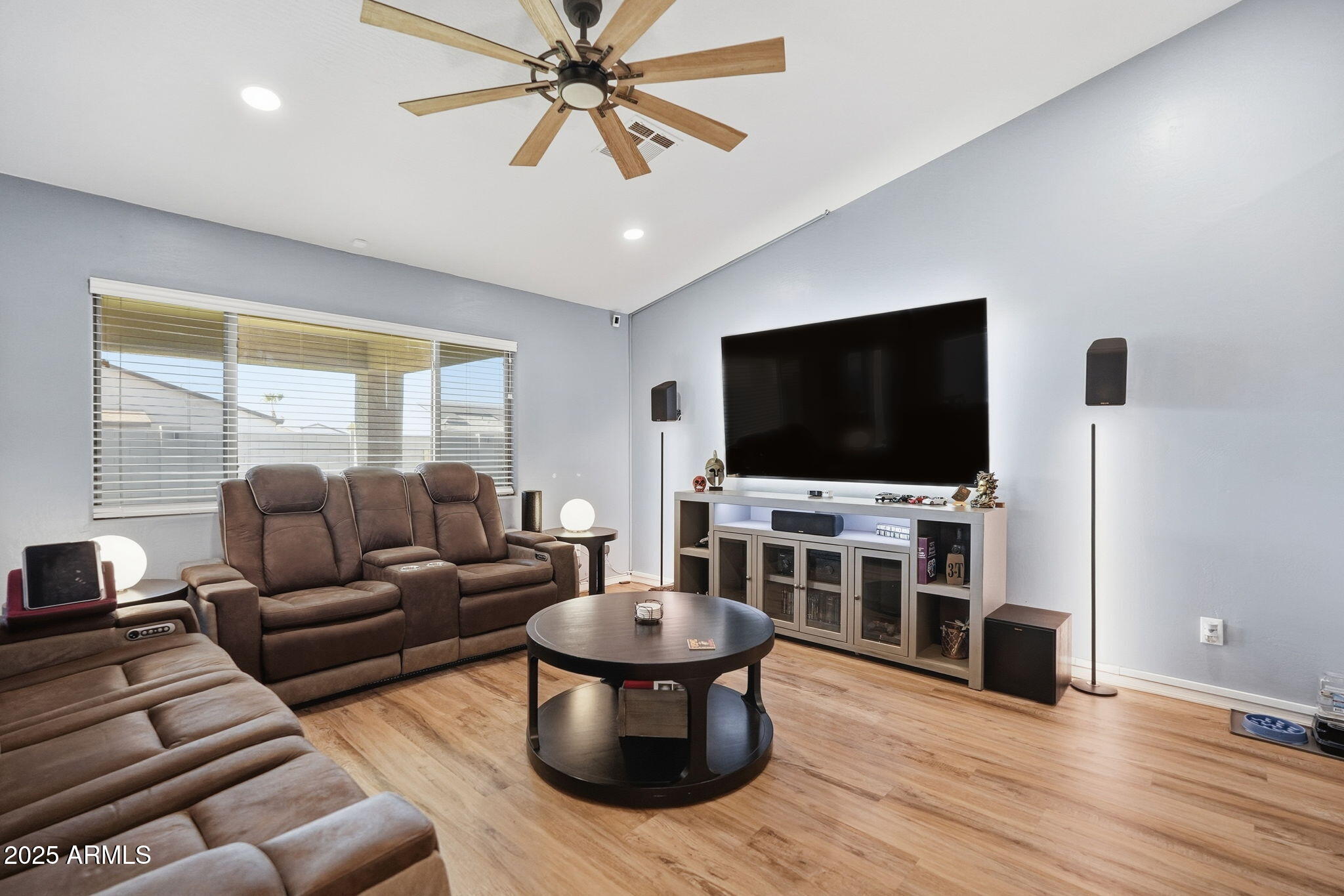 15200 South Redondo Road Arizona City, AZ 85123 - Photo 9 of 36 Vaulted Ceilings
