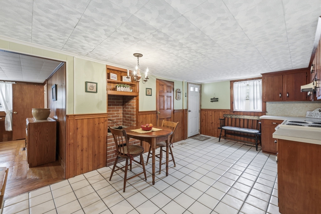 68 Chestnut Street Franklin, MA 02038 - Photo 15 of 27