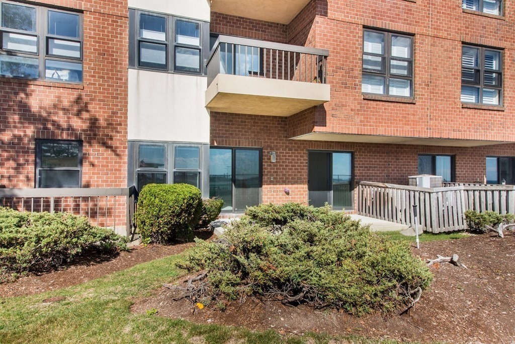 1 Seal Harbor Road, Unit 101 Winthrop, MA 02152 - Photo 1 of 22 Gallery Image 1