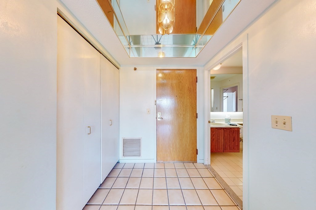 1 Seal Harbor Road, Unit 101 Winthrop, MA 02152 - Photo 2 of 22 Gallery Image 2