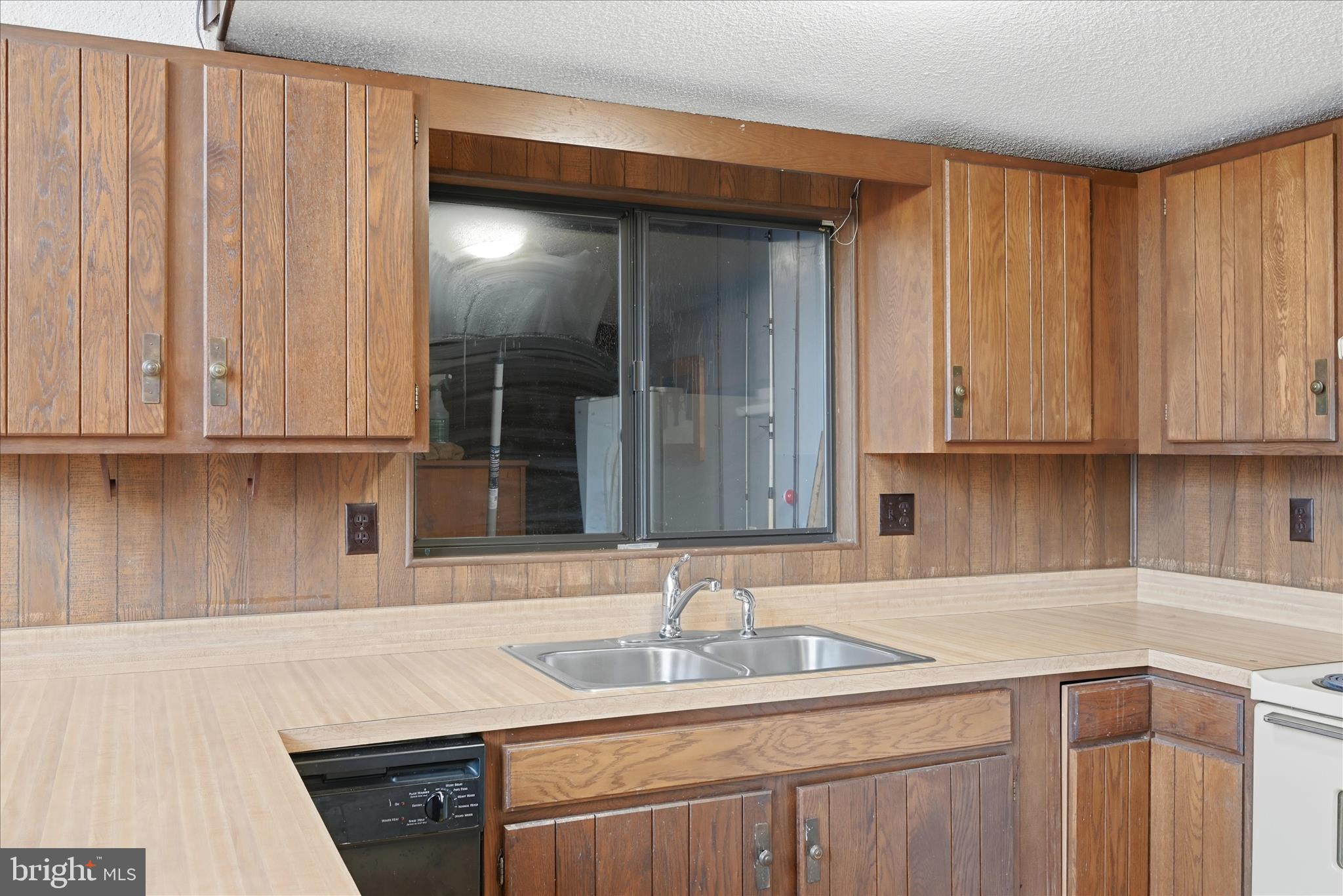 313 Mild Winter Road Hedgesville, WV 25427 - Photo 22 of 56 Kitchen