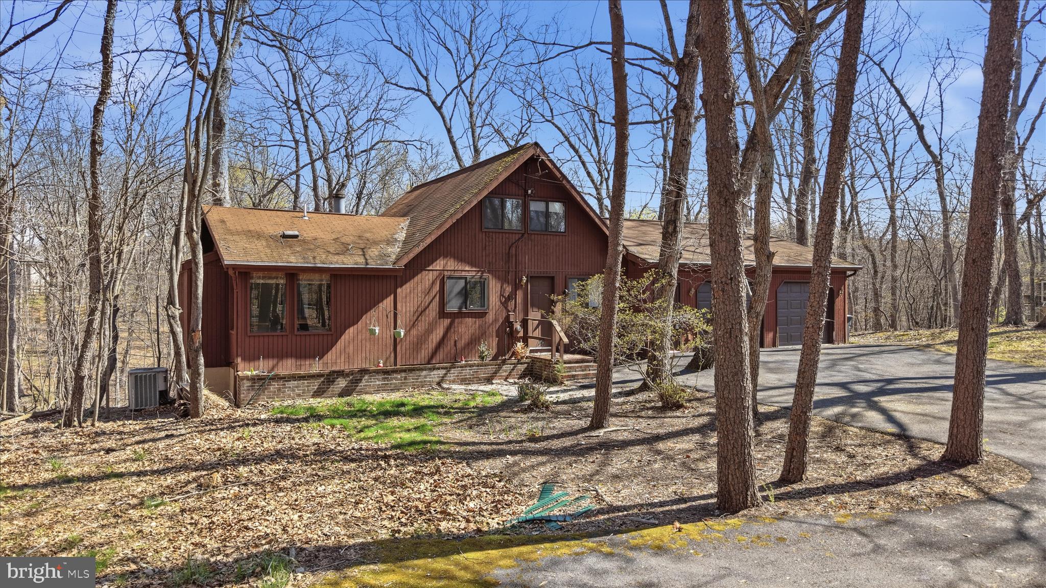 313 Mild Winter Road Hedgesville, WV 25427 - Photo 4 of 56 Front Exterior