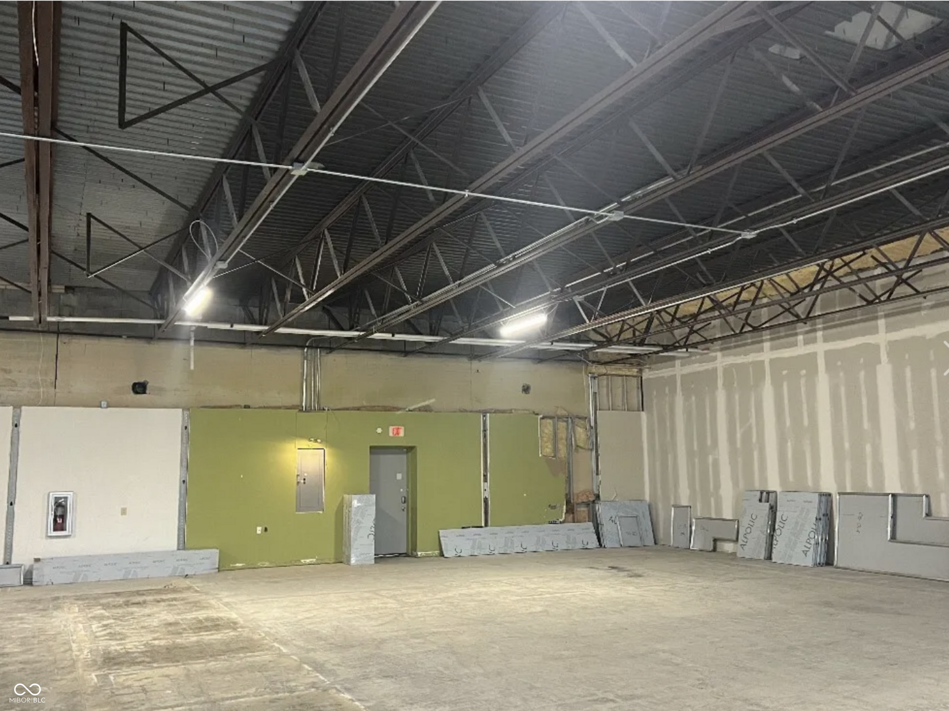 129 South Pendleton Avenue Pendleton, IN 46064 - Photo 4 of 4