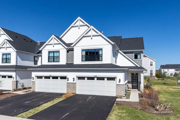 $539,000 | 4122 Chelsea Mnr Circle, Aurora, IL 60504