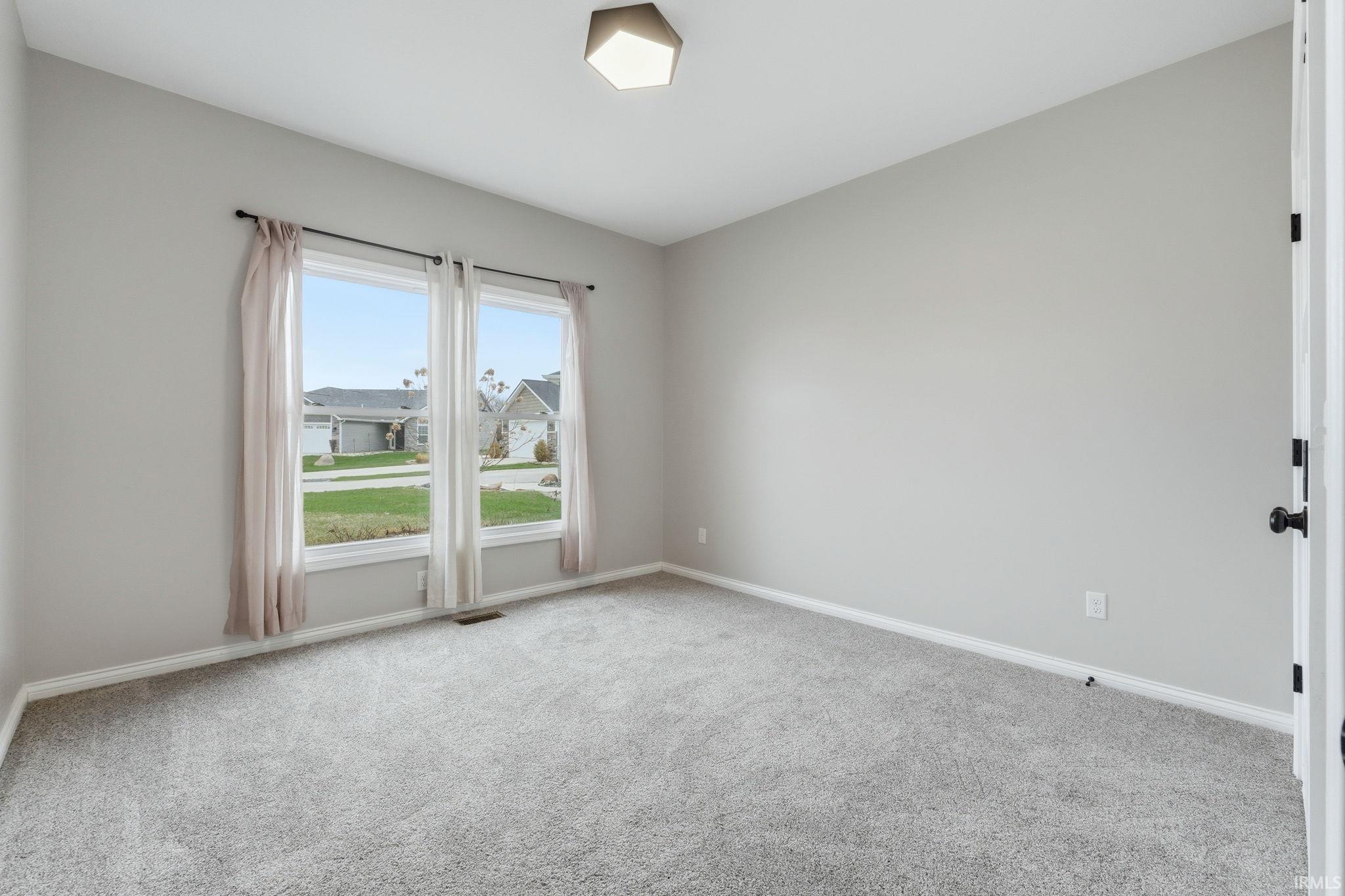 2317 Hamlet Court Fort Wayne, IN 46818 - Photo 17 of 36