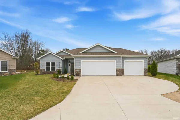 $379,900 | 2317 Hamlet Court, Fort Wayne, IN 46818
