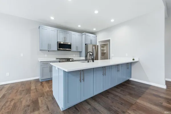 $379,900 | 2317 Hamlet Court, Fort Wayne, IN 46818