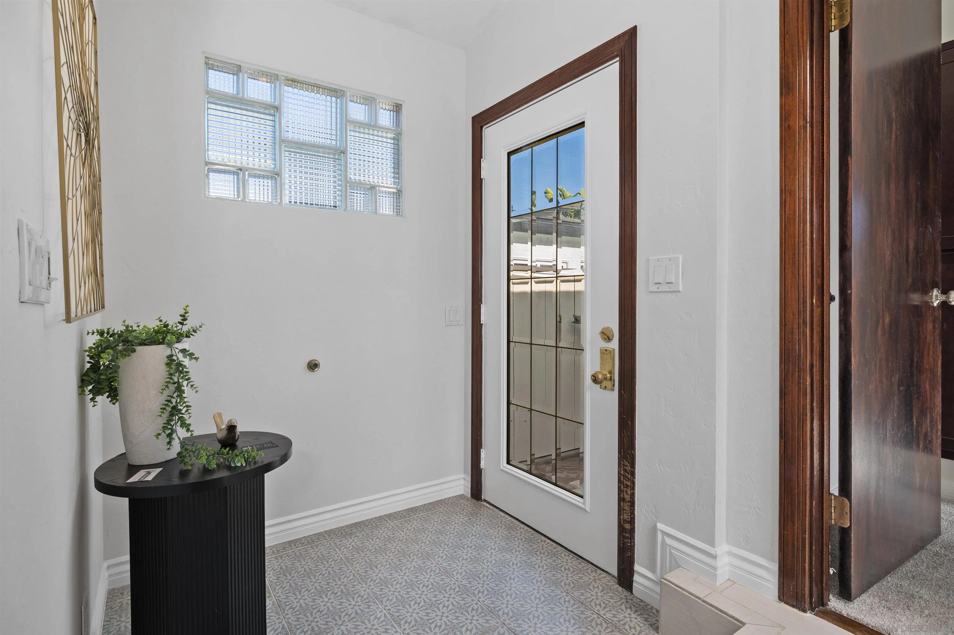1564 Reed Avenue San Diego, CA 92109 - Photo 8 of 39