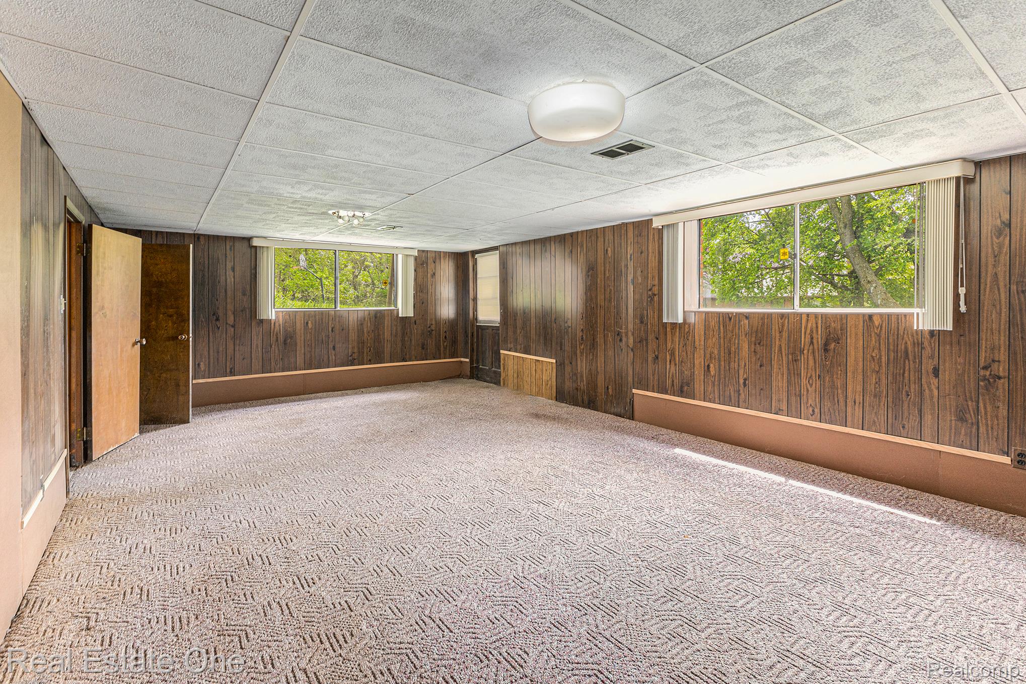3643 Ridgeland Road West Bloomfield, MI 48323 - Photo 13 of 16 Gallery Image 13