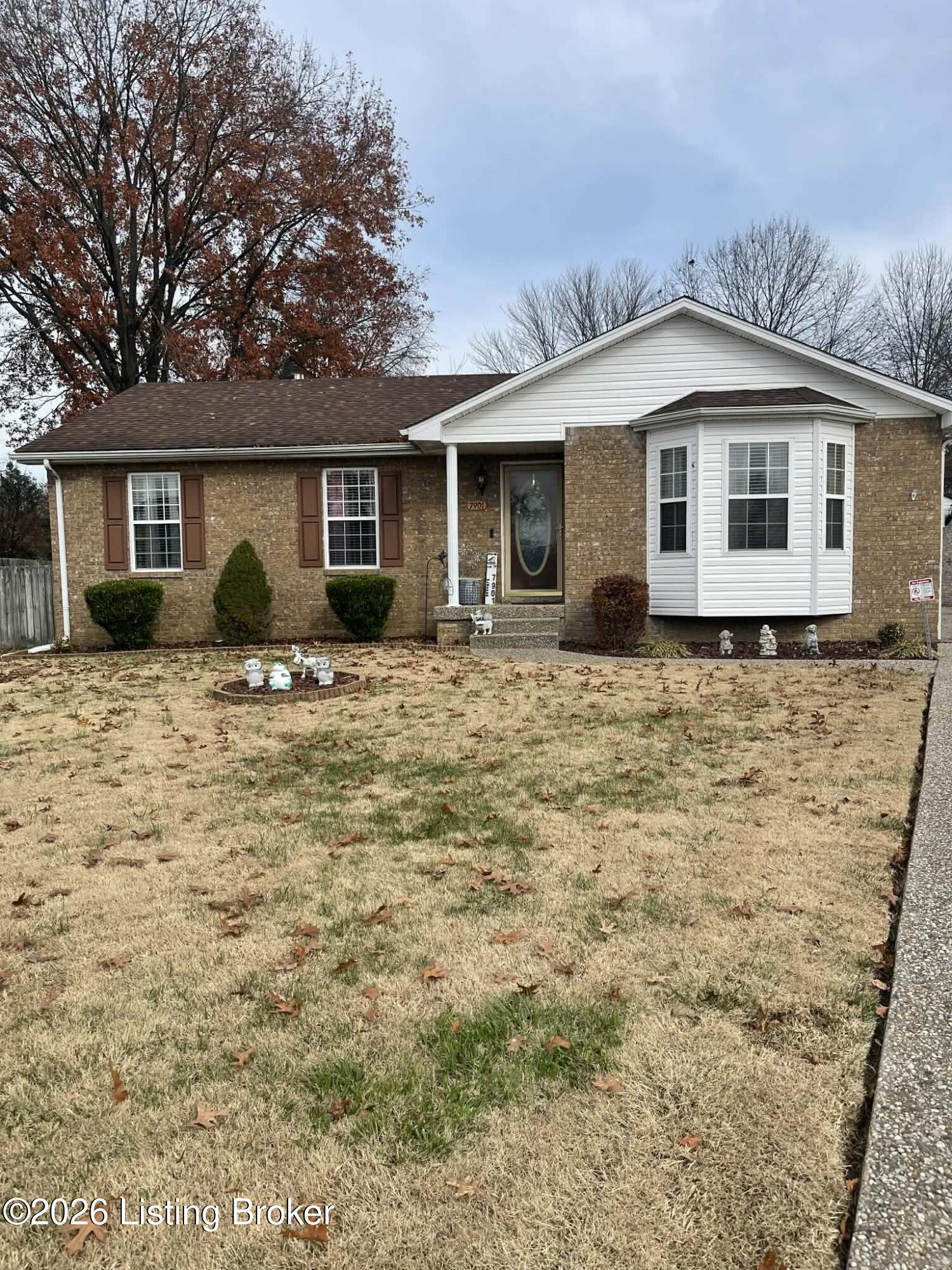 7901 Jennifer Ridge Place Louisville, KY 40258 - Photo 2 of 60 02