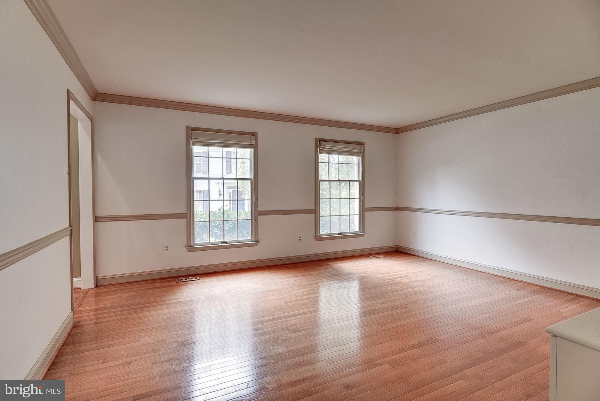 12308 Timber Grove Road Owings Mills, MD 21117 - Photo 20 of 61 Living Room